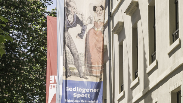 Künstler Thaddäus Hüppi referiert im LA 8 - Kunst als Politik- und Gesellschaftskritik Künstler Thaddäus Hüppi referiert im LA 8 - Kunst als Politik- und Gesellschaftskritik